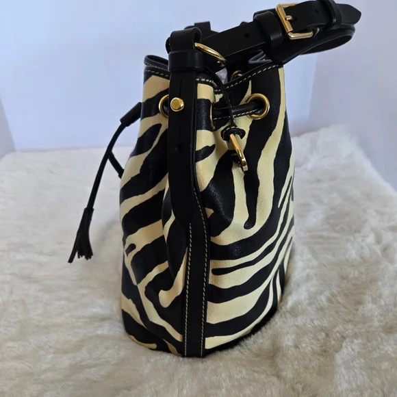 Dooney & Bourke Black & Cream Zebra Print Bucket Shoulder  display picture 2